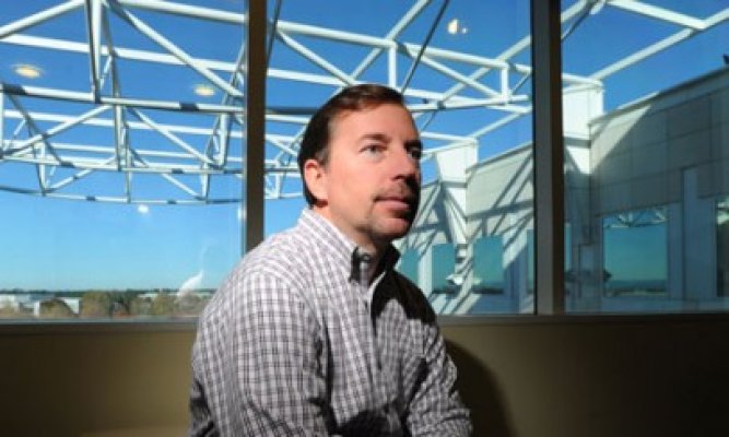 Directorul executiv Yahoo, Scott Thompson, şi-a dat demisia